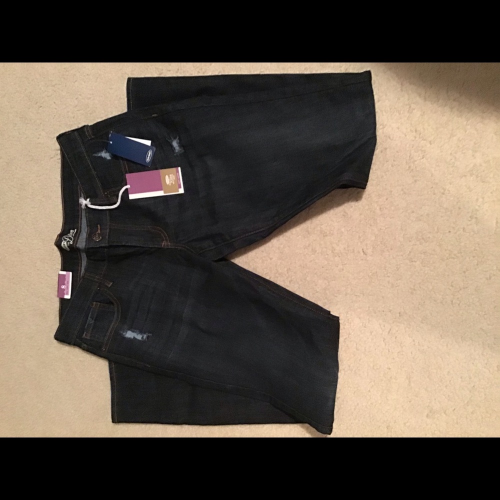 ClosetClearout-make offer! Old Navy diva jeans size 8